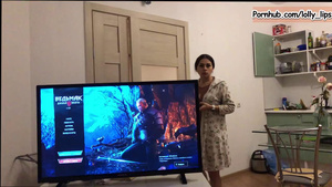 Русская мамка Lolly Lips лишает девственности сына