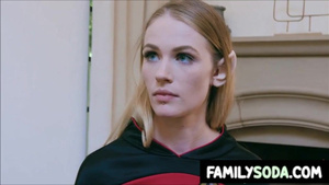 Обмен дочками закончися бурной еблей, девки затрахали папиков в ролевой игре