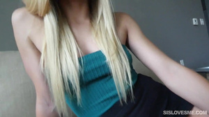 Я думала брату нужна помощь по учебе, а вместо этого она трахнул меня