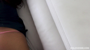 Лучше поиграй на моей флейте - сказал брат и дал большой член сестре