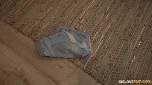 Сестра согласилась на секс с братом по той причине что у него нет любимой малышки